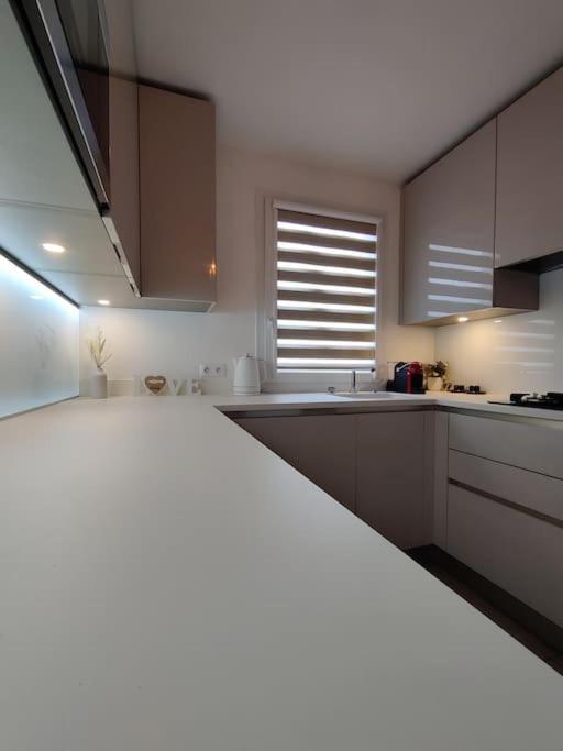 App 5 Pers, Parking, 3Mn Rer A, 40 Mn Du Centre De Paris, Cergy Le Haut公寓 外观 照片